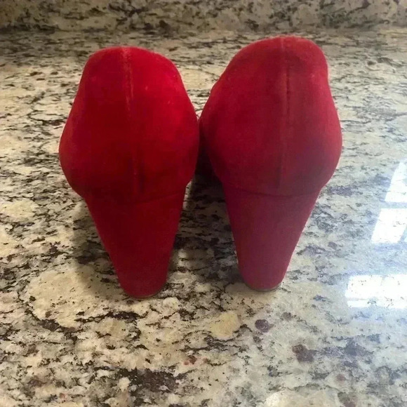 Chie Mihara red suede funky swirl detail heels - Picture 12 of 15